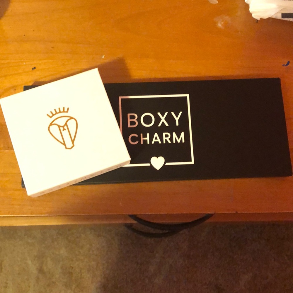 False silk eyelashes&boxycharm eye shadow palette